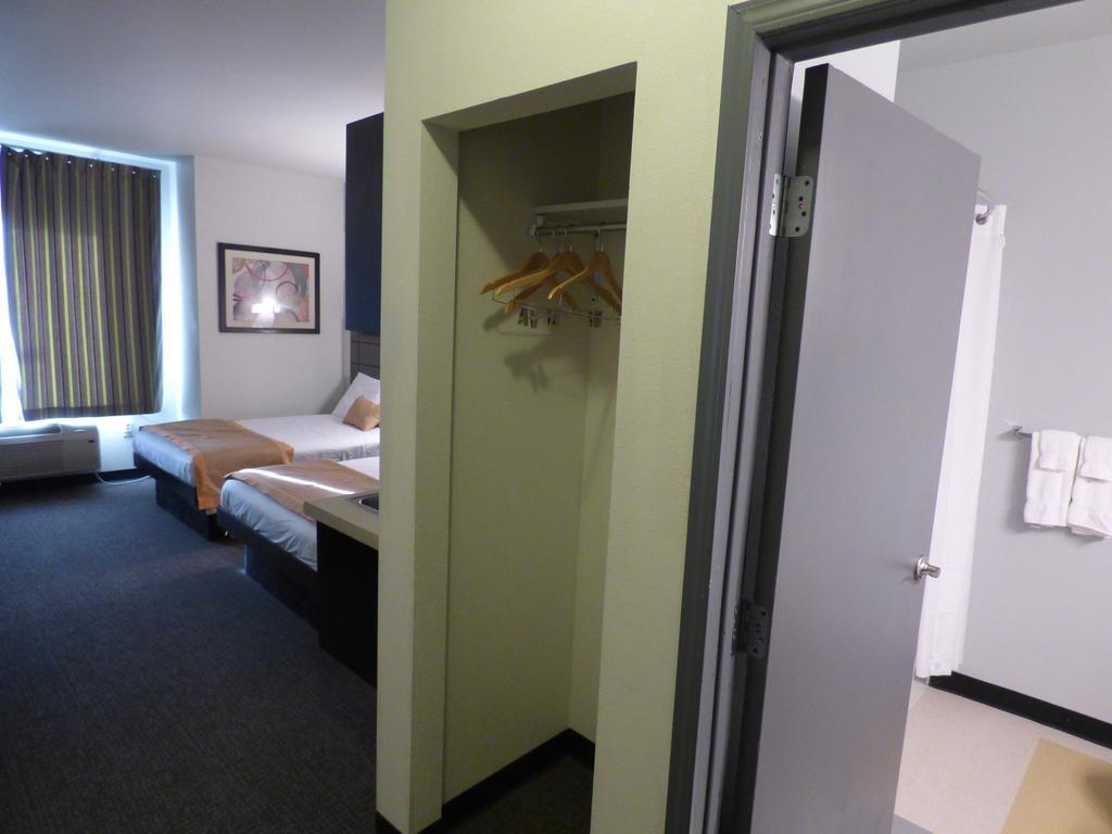 Republic Hotel Big Lake 客房 照片